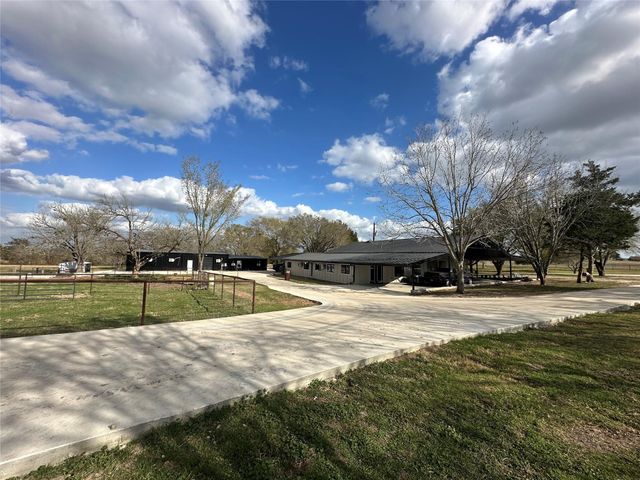 7399 County Road 215, Anderson, TX 77830