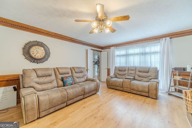 3316 Classic Drive, Snellville, GA 30078