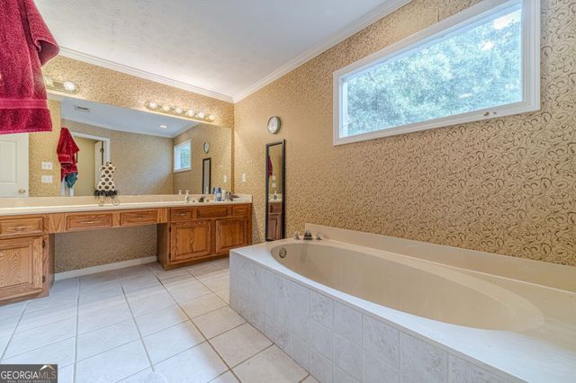 3316 Classic Drive, Snellville, GA 30078