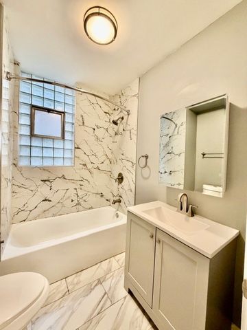 5144 S Hermitage Avenue 2, Chicago, IL 60609