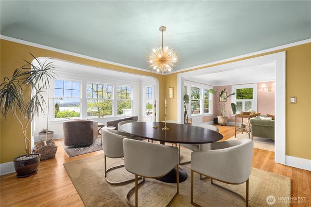 246 Dorffel Drive E, Seattle, WA 98112