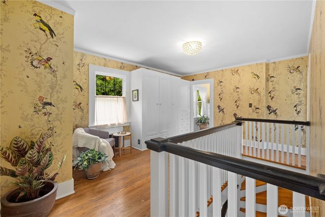 246 Dorffel Drive E, Seattle, WA 98112