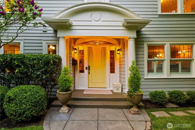 246 Dorffel Drive E, Seattle, WA 98112