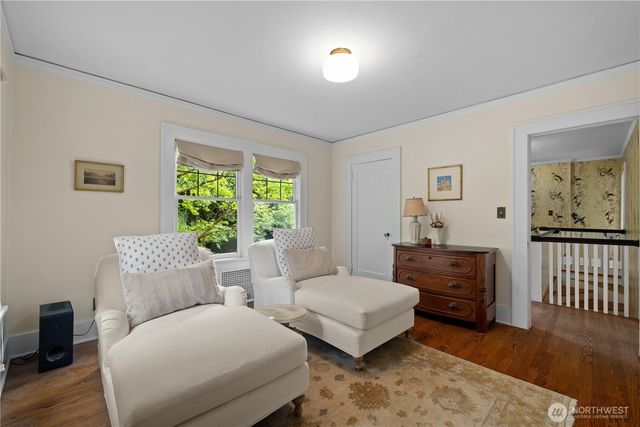 246 Dorffel Drive E, Seattle, WA 98112