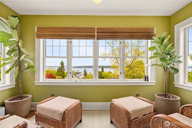 246 Dorffel Drive E, Seattle, WA 98112