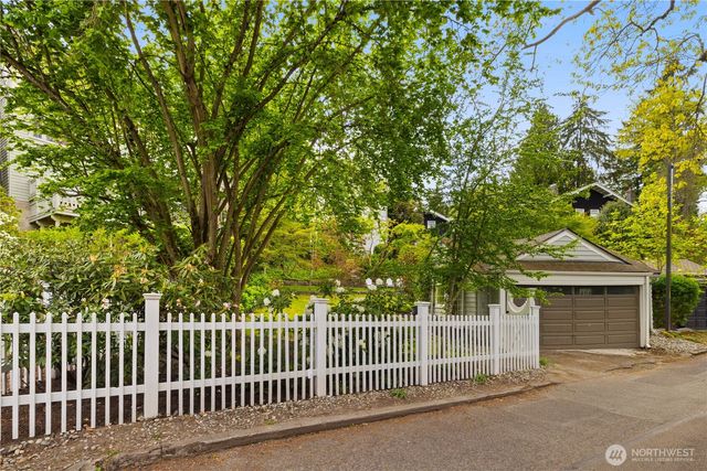 246 Dorffel Drive E, Seattle, WA 98112