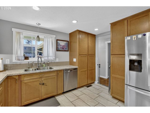 4177 Se 12TH St, Gresham, OR 97080