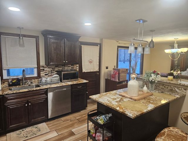 33 Hemlock Ter, Randolph, MA 02368