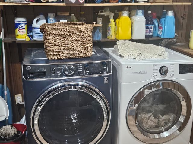 33 Hemlock Ter, Randolph, MA 02368