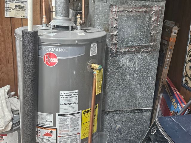 33 Hemlock Ter, Randolph, MA 02368