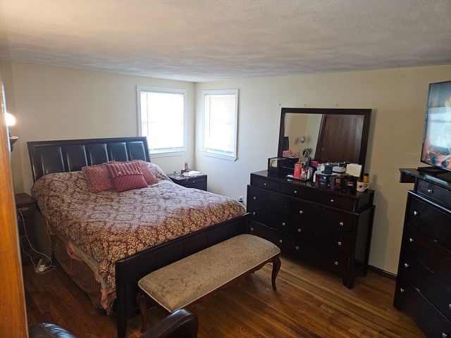 33 Hemlock Ter, Randolph, MA 02368