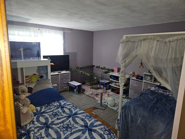 33 Hemlock Ter, Randolph, MA 02368