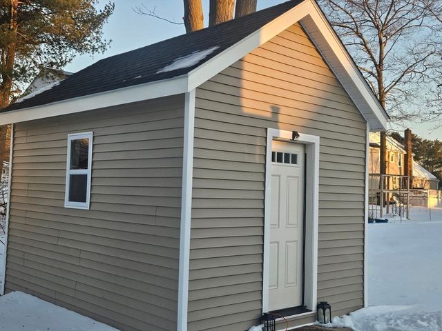 33 Hemlock Ter, Randolph, MA 02368