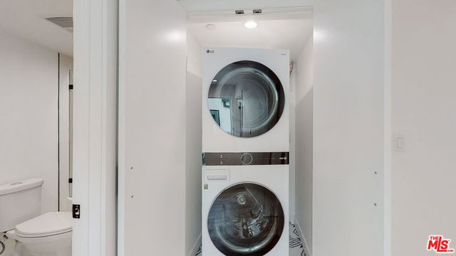 6807 Gloria Avenue 1, Los Angeles, CA 91406