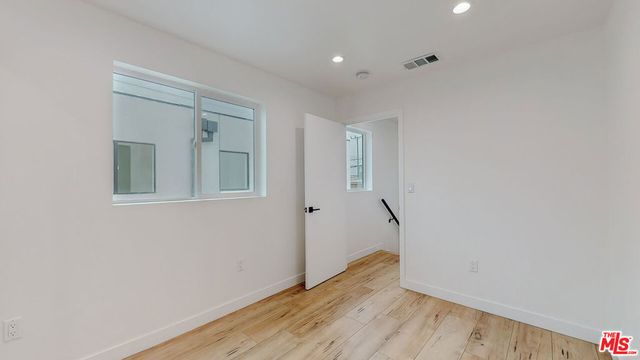 6807 Gloria Avenue 1, Los Angeles, CA 91406