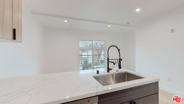 6807 Gloria Avenue 1, Los Angeles, CA 91406