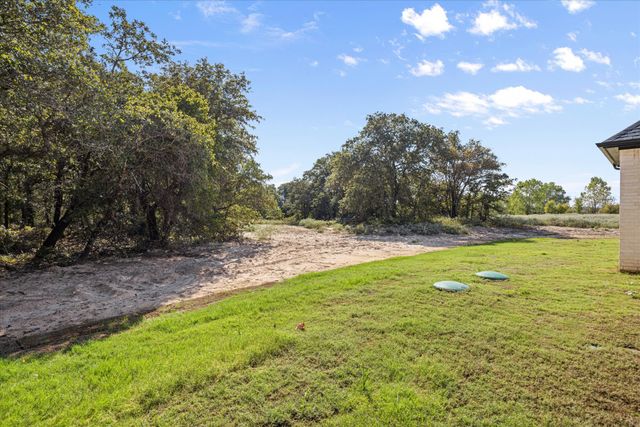 2057 Glenhollow Drive, Weatherford, TX 76088