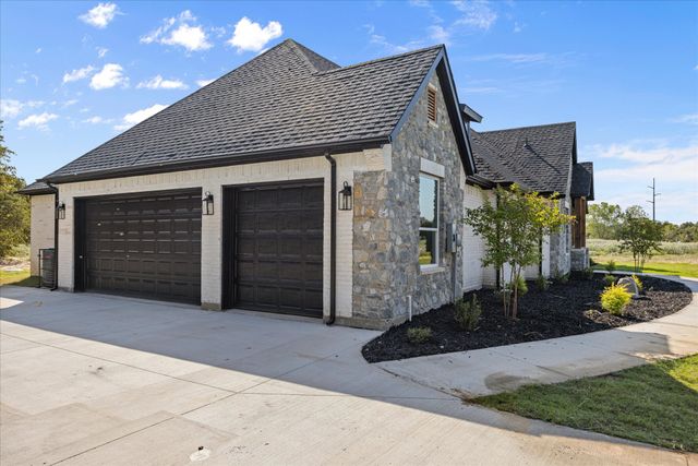 2057 Glenhollow Drive, Weatherford, TX 76088