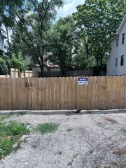 320 N Hickory Street, Joliet, IL 60435