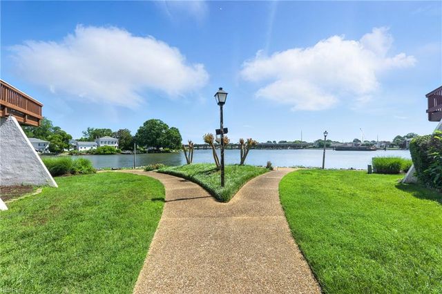 233 Mill Point DR, Hampton, VA 23669