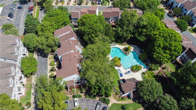 233 Mill Point DR, Hampton, VA 23669
