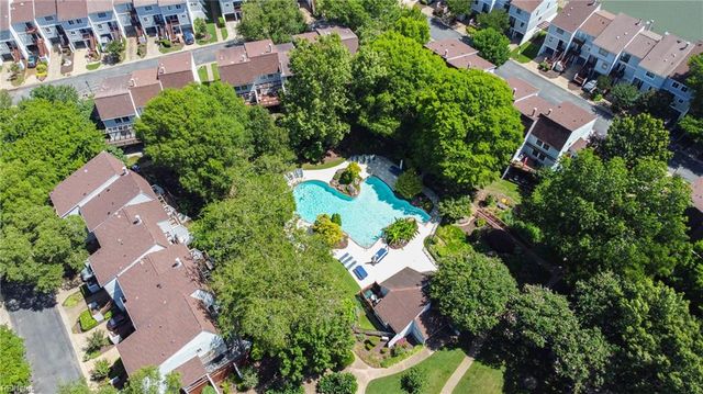 233 Mill Point DR, Hampton, VA 23669