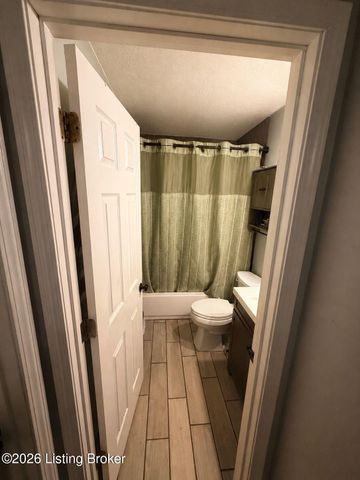 4504 Haney Way, Louisville, KY 40272