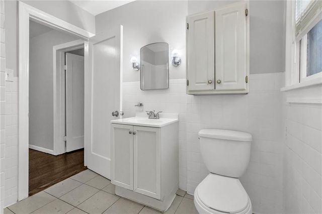 9614 E 32nd S Street, Independence, MO 64052