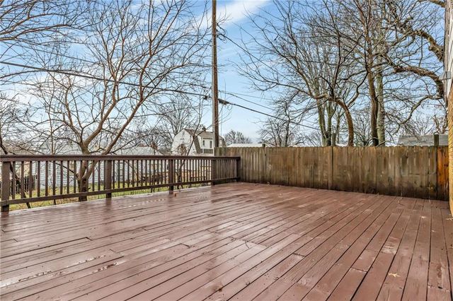 9614 E 32nd S Street, Independence, MO 64052