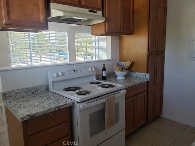 2902 Peppertree Lane, Costa Mesa, CA 92626