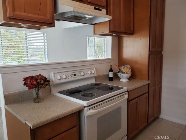 2902 Peppertree Lane, Costa Mesa, CA 92626
