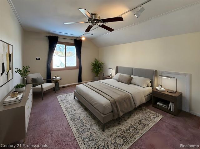 2132 Winchester Road, Rochester Hills, MI 48307