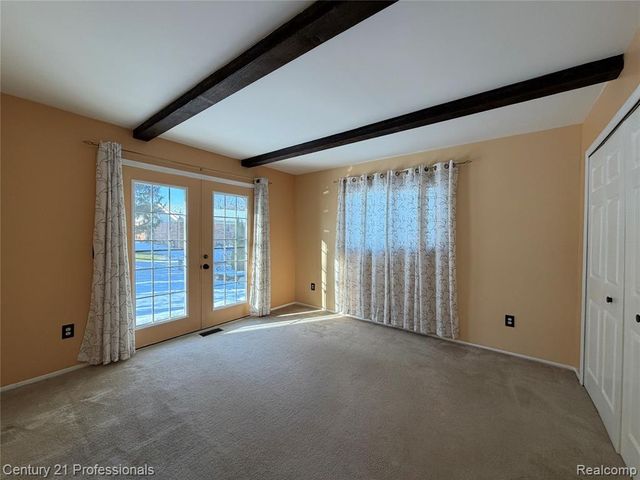 2132 Winchester Road, Rochester Hills, MI 48307