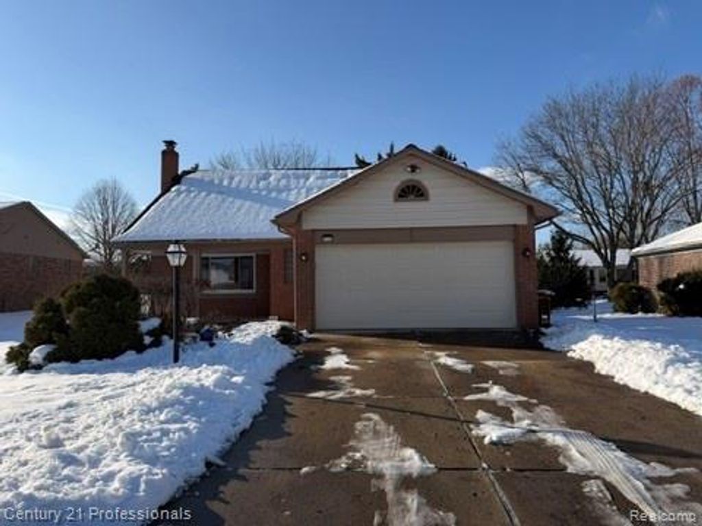 2132 Winchester Road, Rochester Hills, MI 48307