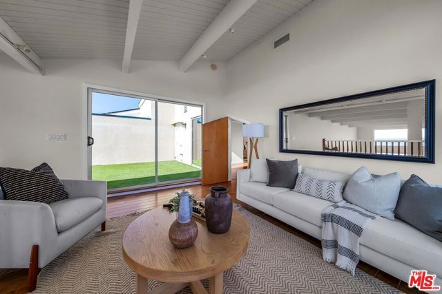 4 Lighthouse Street 13, Marina Del Rey, CA 90292