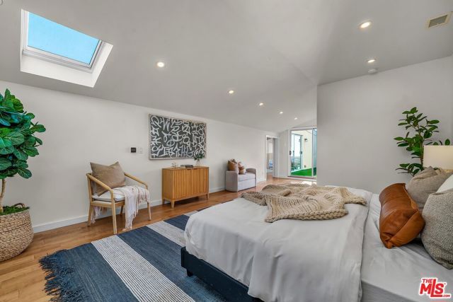 4 Lighthouse Street 13, Marina Del Rey, CA 90292