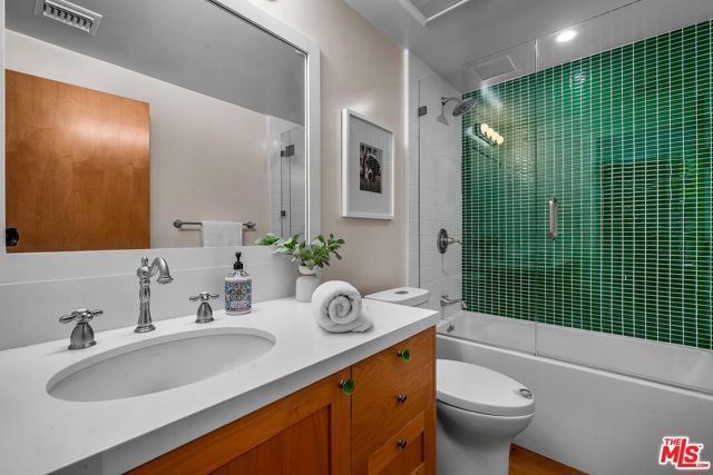4 Lighthouse Street 13, Marina Del Rey, CA 90292