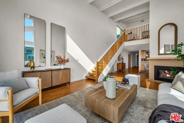 4 Lighthouse Street 13, Marina Del Rey, CA 90292