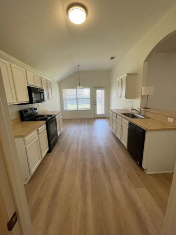2049 Sunny Side Drive, Little Elm, TX 75068