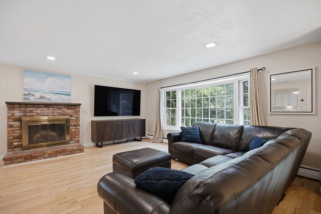 416 Ipswich Rd, Boxford, MA 01921