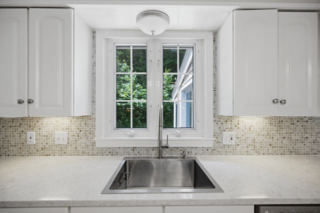 416 Ipswich Rd, Boxford, MA 01921