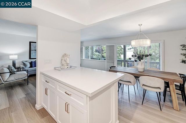 1508 Canyonwood Ct 4, Walnut Creek, CA 94595