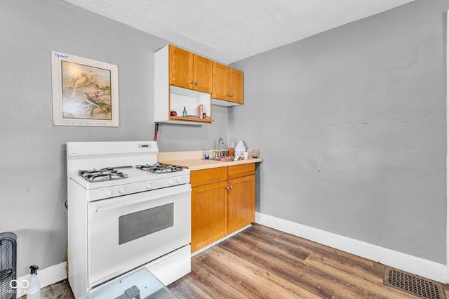 933 N Ewing Street, Indianapolis, IN 46201