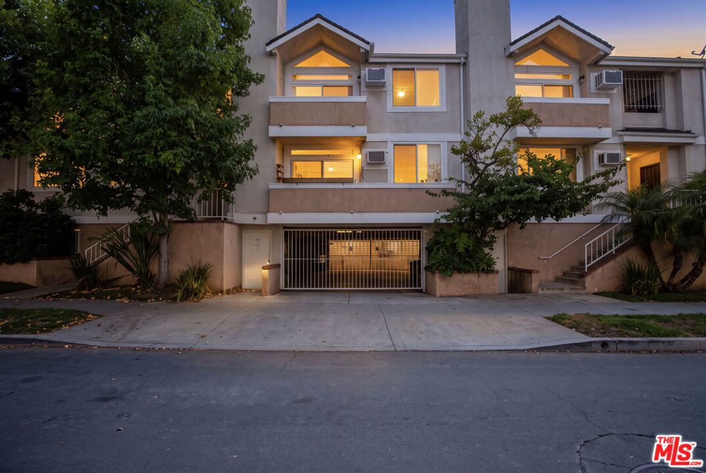 9707 Charnock Avenue 203, Los Angeles, CA 90034 — exterior