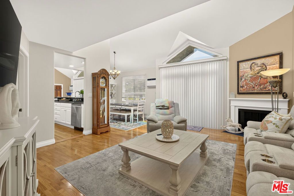 9707 Charnock Avenue 203, Los Angeles, CA 90034 — photo 3