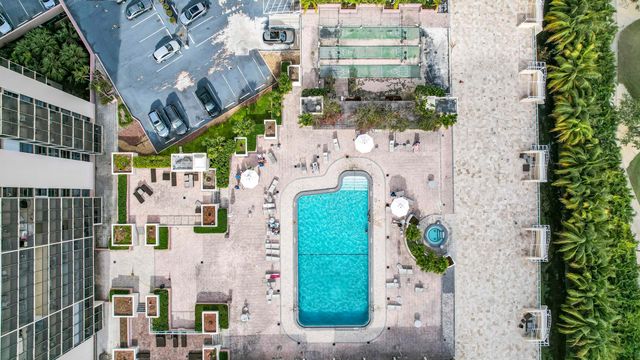 20335 W Country Club Drive 2107, Aventura, FL 33180