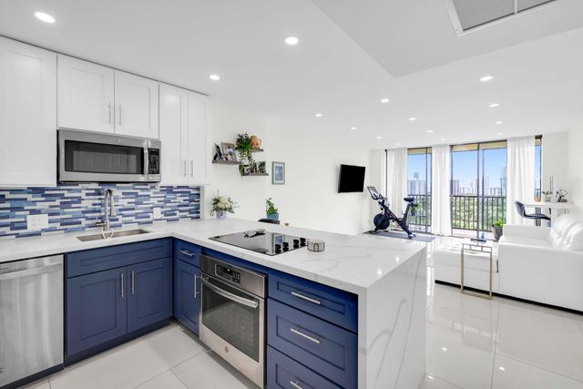 20335 W Country Club Drive 2107, Aventura, FL 33180