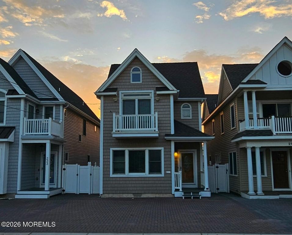 221 1st Avenue, Manasquan, NJ 08736