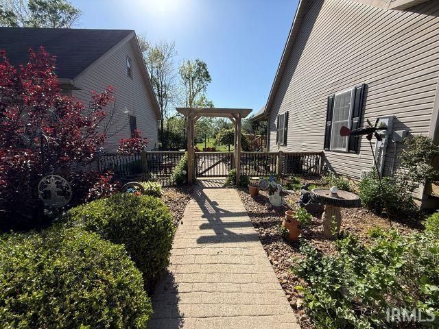 590 Yockey Road, Mitchell, IN 47446