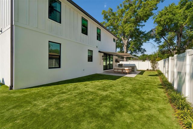 3209 W ROGERS AVENUE, Tampa, FL 33611